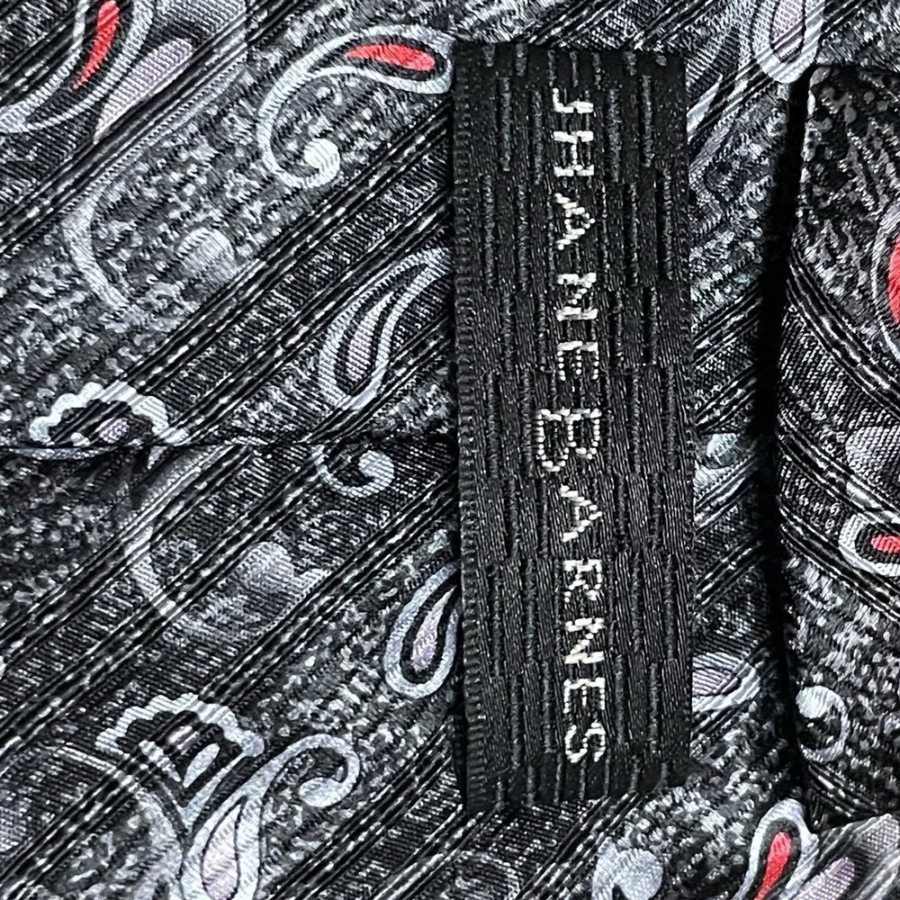 Jhane Barnes Men's Necktie Black Gray Paisley 100% Silk Business‎ Old Money